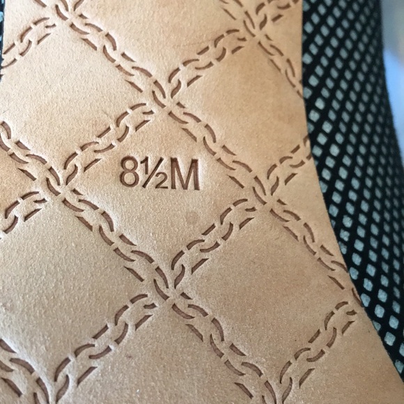 L.A.M.B Black White Leather D’orsay Stiletto Heels Size 8.5 - Picture 10 of 12